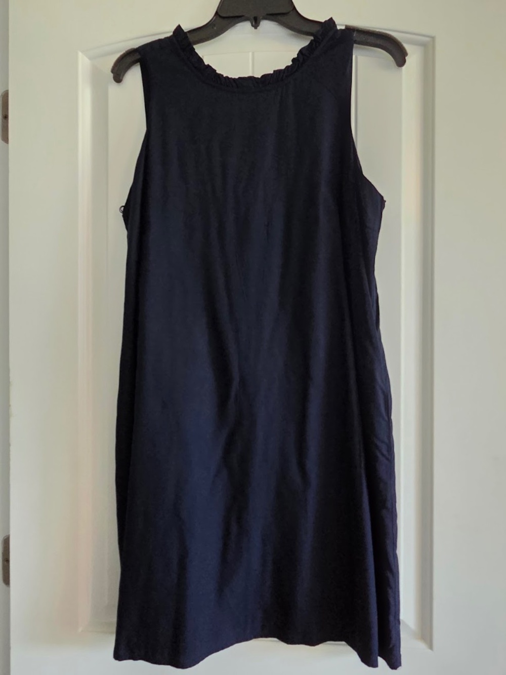 Crown & Ivy Women's Short Sleeve Ruffle Knit Shift Dress